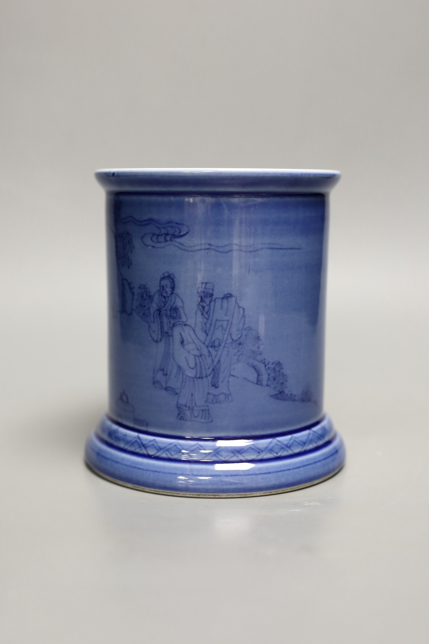 A Chinese cylindrical porcelain brush pot, 14.5cm tall